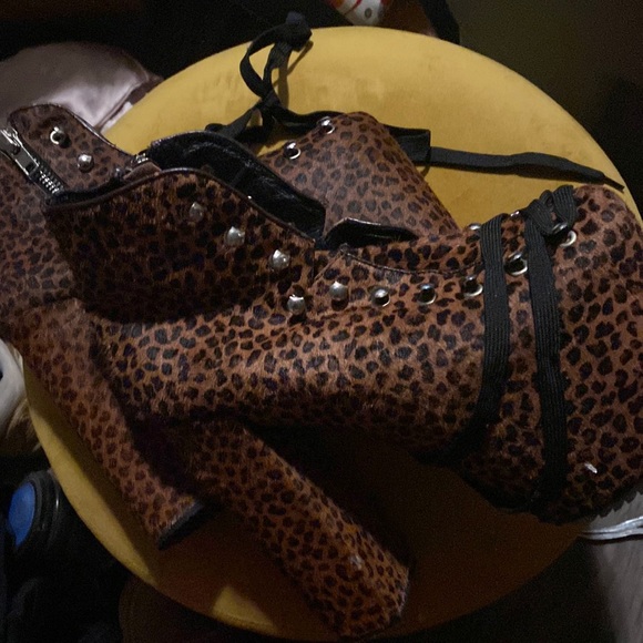 LEOPARD Jeffrey Campbell boots - Picture 1 of 3